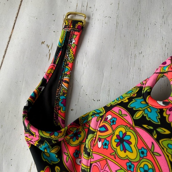 Victoria’s Secret beach sexy gorgeous push-up swim top multicolored paisley 36 C - Picture 5 of 12